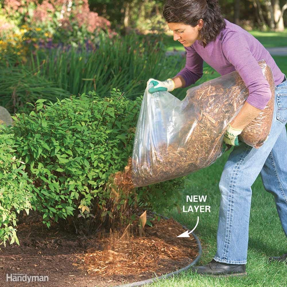 How to Avoid Spraying Roundup on Mulch